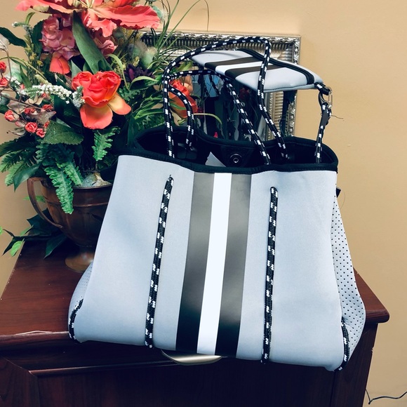 SOLD Ⓜ️ NWT Neoprene Purse & Pouch - Picture 3 of 15